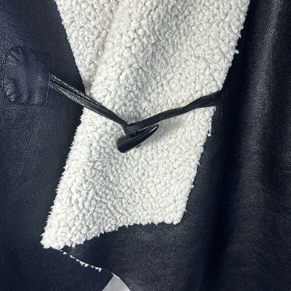 Sam Edelman Women's Black Faux Leather Sherpa Lined Wrap Coat Jacket Medium - Picture 4 of 8